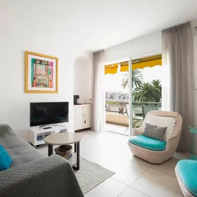 WE CANNES ! Cosy 2-bedroom apartment with terrace Cannes Center