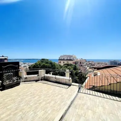 SUPERBE 2 TERRASSES VUE MER