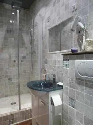 a bathroom with a sink and a shower at cannes meynadier in Cannes