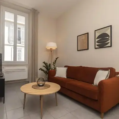 Splendide et idéalement situé proche du palais.