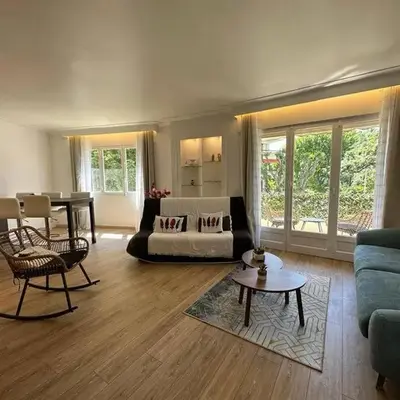 Cannes : Appartement rénové proche plage