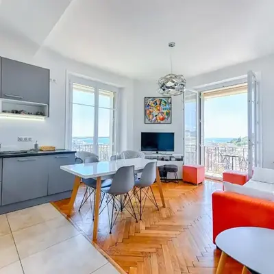 LE SINATRA splendide vue mer panoramique et balcon