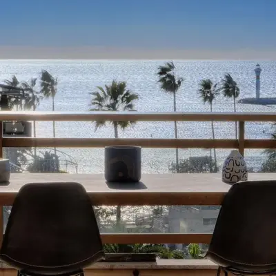 REF 1174 - Apartment with Sea View
