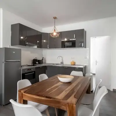 Bright beautiful apartment - city center Cannes