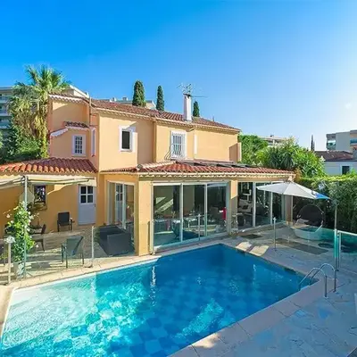 Superb Villa