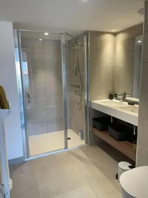 a bathroom with a shower and a sink at Paca properties -EC14- Appartements T2 - Cannes in Cannes