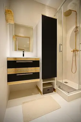 a bathroom with a sink and a shower at Studio Cannes Centre ville Festival - Internet Fibre - 2 Adultes et Couchage Enfant en option in Cannes