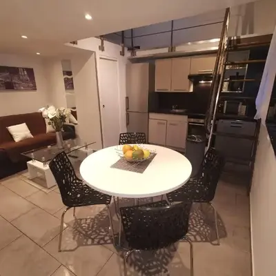 Duplex 3 pièces 4 couchages au Suquet à 2 mn à pied du port de Cannes