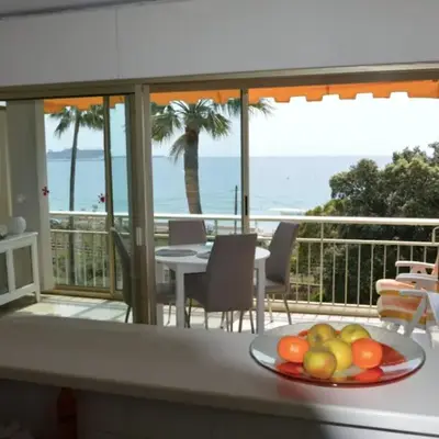Cozy cocoon with balcony close to the sea