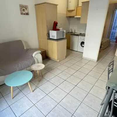 Modest one bedroom apartment