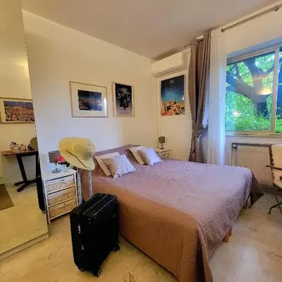 Cannes Studio privé climatisé et bon wifi