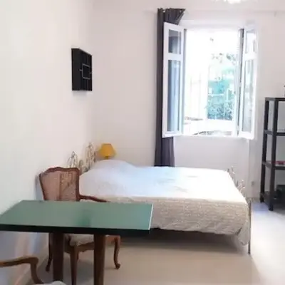 Grand studio de 30m2 !central !spacieux !différent !