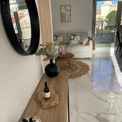 Duplex en bord de mer avec piscine et parking
