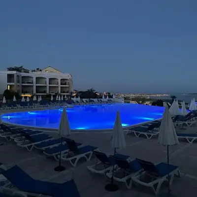 Résidence de charme avec piscine à débordement