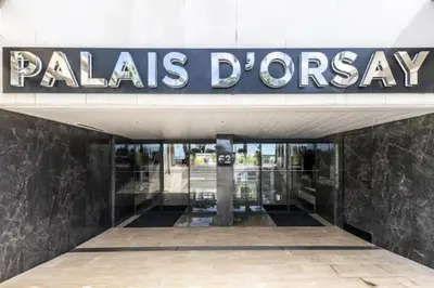 a building with a sign that reads palas doren at Studio Cannes Croisette in Cannes
