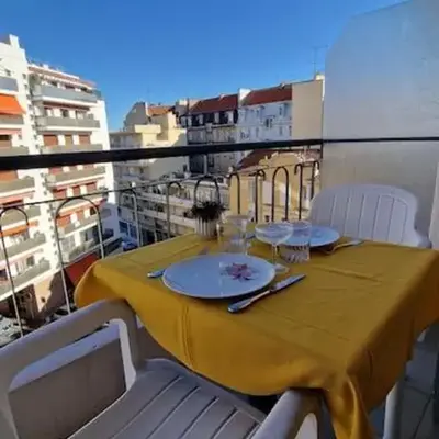 Studio for 2 near the Croisette central with balcony 133