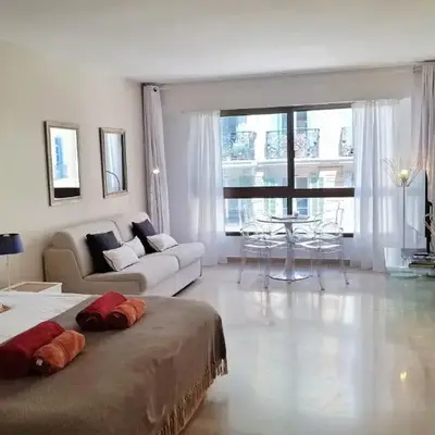 Gray d'Albion - Cannes Rue d'Antibes - 2 Minutes walk from Beach