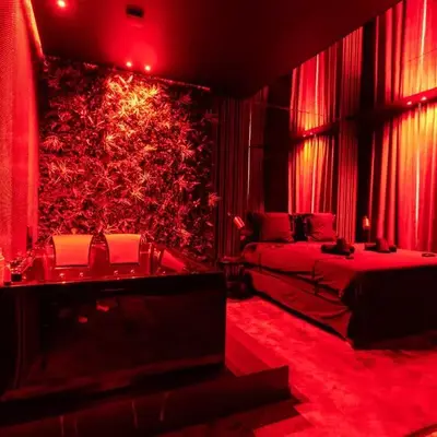 Évasion intime : Love Room de luxe à Cannes