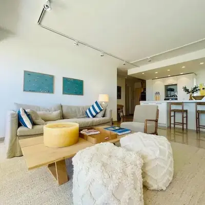 Le Bluebay - Luxurious 2 bedrooms seaview swimming pool carpark