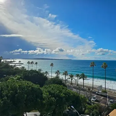 Superbe vue mer à 50 mètres des plages