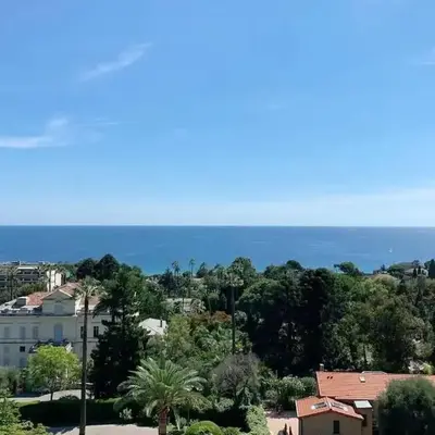 Appartement vue mer proches plages et congrès