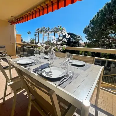 Deluxe 2 bedroom apartment