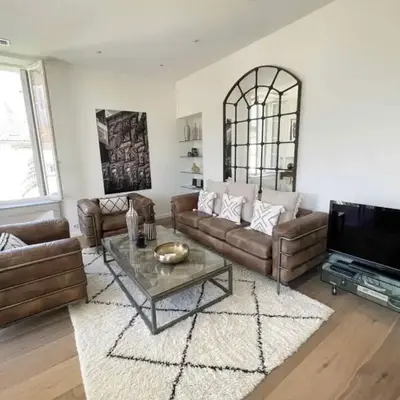 Beautifully renovated 3 bedroom apartment in the heart of Cannes