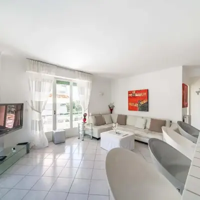 Pleasant 2 bedroom close to the center of Cannes