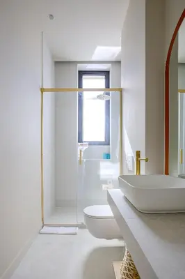 a bathroom with a sink and a toilet and a shower at Jessicannes - ALBA - Plage et Palais des Festival à pied in Cannes
