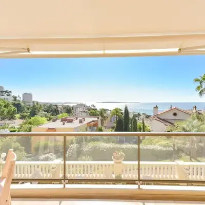 1-Br apartment calm sea view pool and parking garage