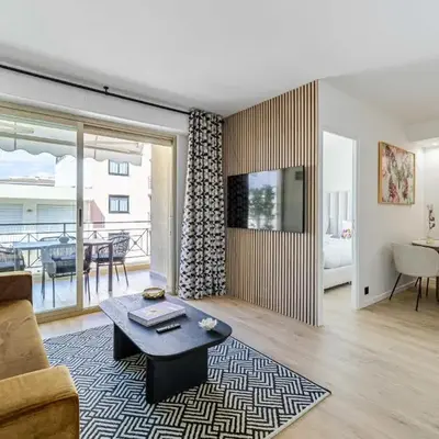 Harmony with private terrace - near Croisette