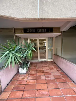 a building with a sign that reads games center at T2 avec terrasse, Gare Cannes & Croisette à pied in Cannes