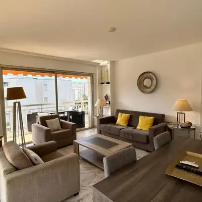 A083 - Modern & Bright apt - Cannes center