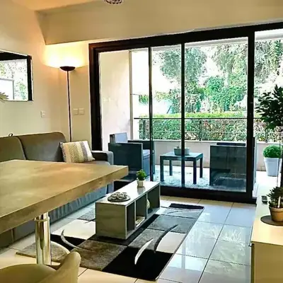 Appartement 3 Etoiles centre moderne terrasse piscine parking