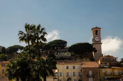 a website with a picture of a city at Grand 2p Proche Palais - Boulevard Delaup Cannes in Cannes