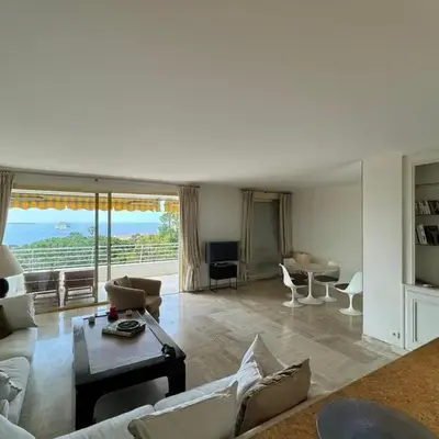 Appartment with exceptional view on the sea