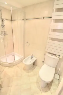 a bathroom with a toilet and a shower and a sink at ALC - FONT3 - 10 min PALAIS in Cannes