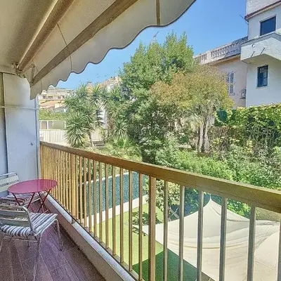 Henri Camille Real Estate- Mikaela - Studio with terrace