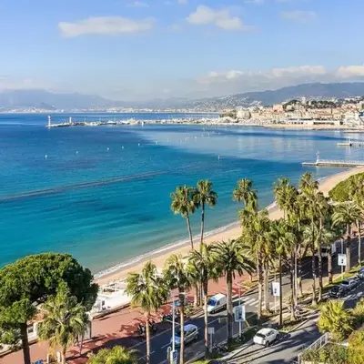 2 Bedrooms appartement entièrement rénové Cannes - 200m de la plage