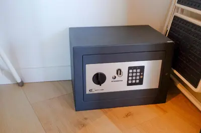 a microwave oven sitting on top of a floor at Western Cannes - Panoramic View in Cannes
