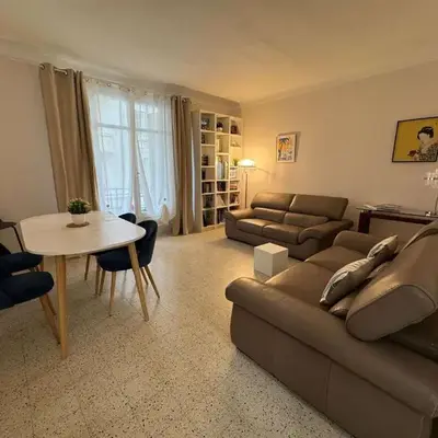 C070 Magnifique appartement au calme 2 Chambre centre