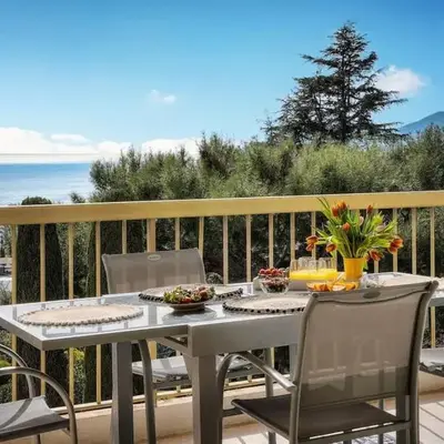 Serenity by the Sea 180 Degrees Sea View and Pool
