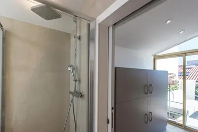 a shower in a bathroom with a glass door at Hypercentre - Palais - Croisette - Plage - CI in Cannes