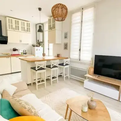 Joli appartement au calme à 10 min à pied des Marches et des plages