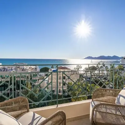 1974 - Luxurious 3 bedrooms - Sea view & Parking