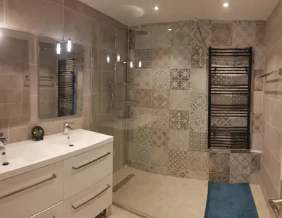 a bathroom with a sink and a shower at Sunshine in Cannes in Cannes