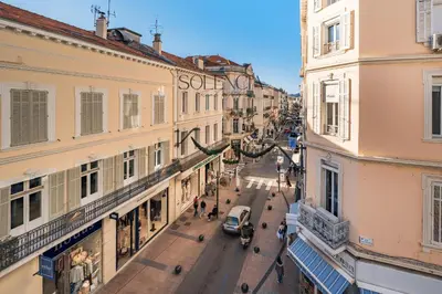 an overhead view of a city street with buildings at 2 pièces rue d'Antibes - Climatisation in Cannes
