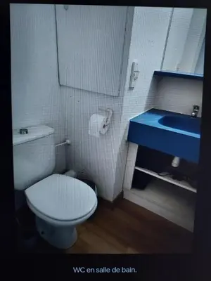 a ladder on the bottom bunk of a bunk bed at Cap ô sud 1 in Cannes