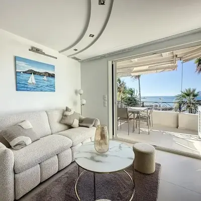 Modern 2-Bedroom Stunning Sea View on La Croisette