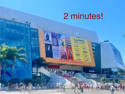 a living room with a couch and a tv at 3P Cannes Centre 2min Palais des Festivals,Rue du Antibe location in Cannes